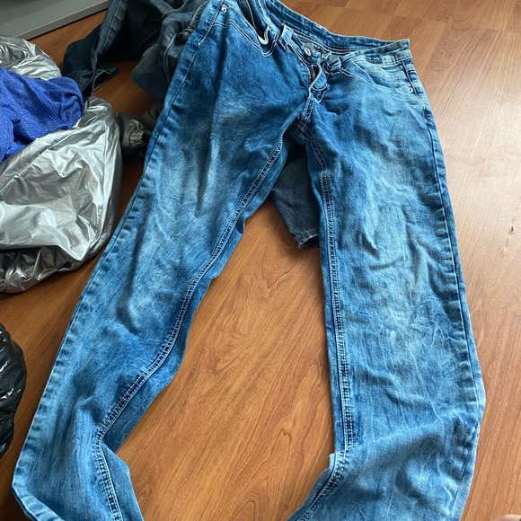 Long leg jeans and jean shorts - Picture 3 of 7